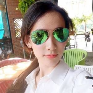 Meet your Posher, Holly